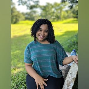 Meet your Posher, Dara